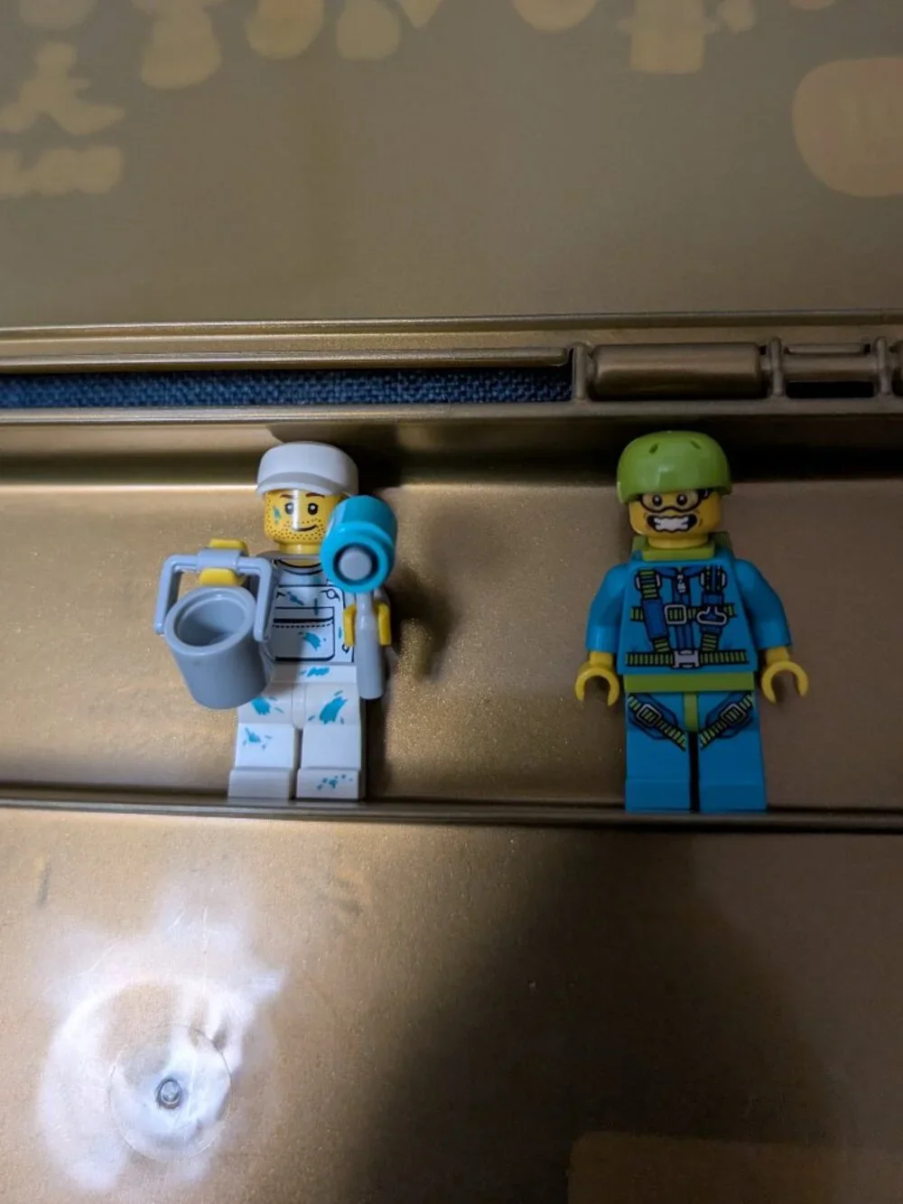 Lego Series 10 minifigure storage case with 2 figures